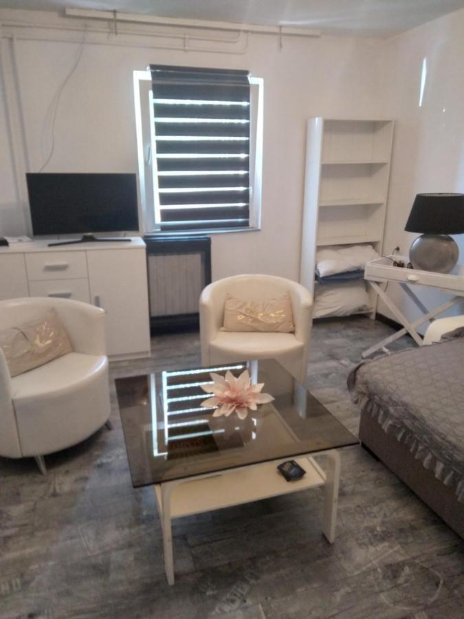 Apartment Erceg Porec Esterno foto