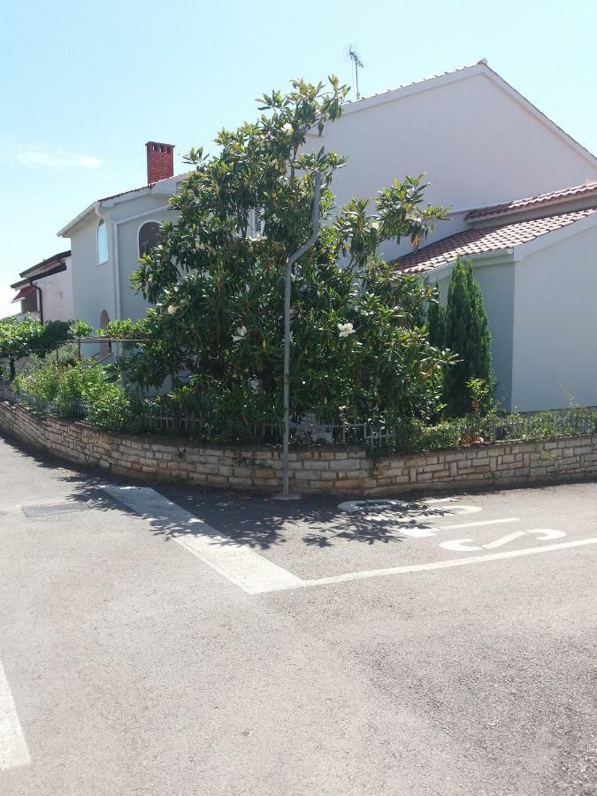 Apartment Erceg Porec Esterno foto